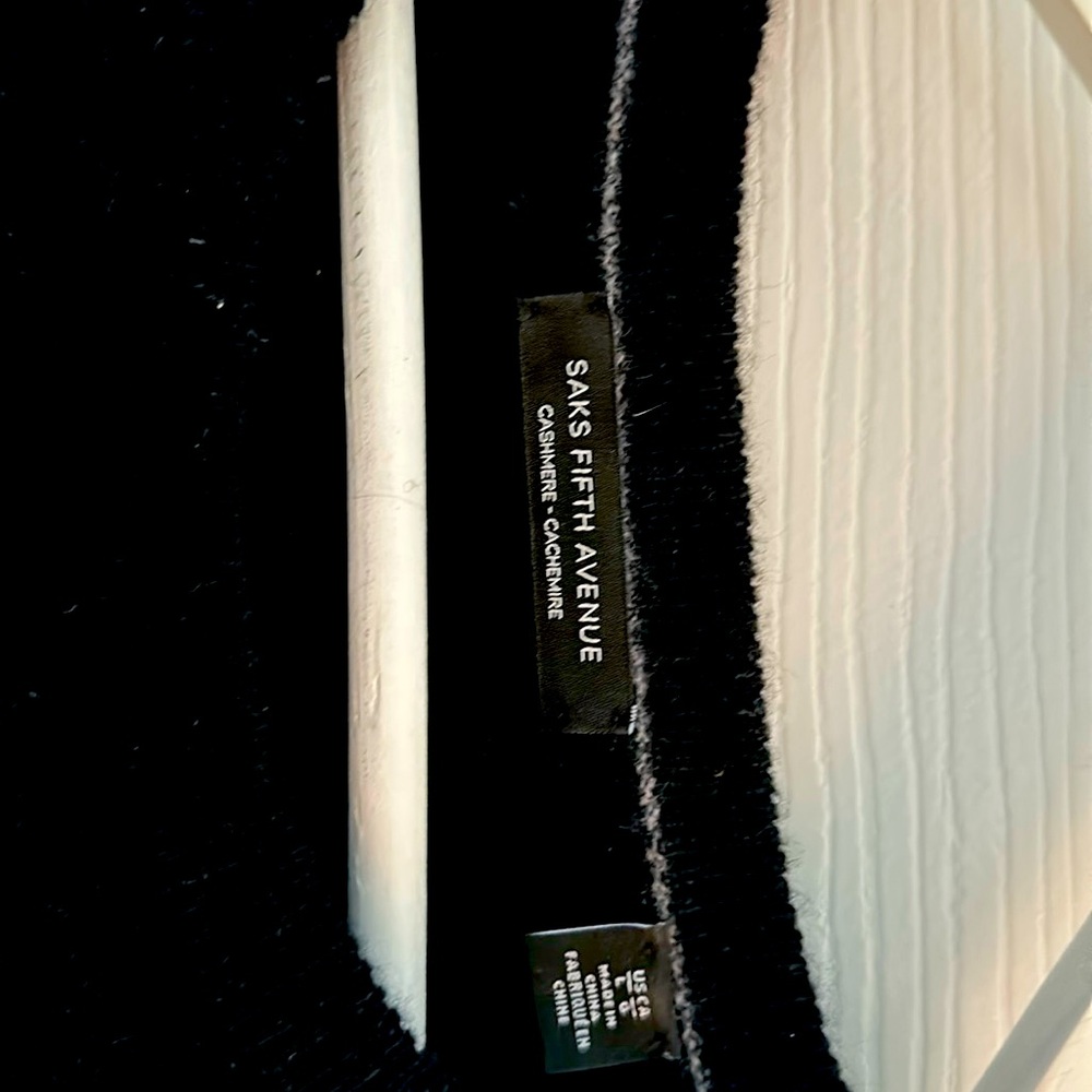 100% Cashmere Saks Fifth Avenue